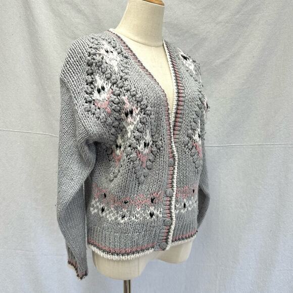 Koret cottagecore gray knit pom pom semi cropped cardigan sweater Size Petite - Picture 10 of 16
